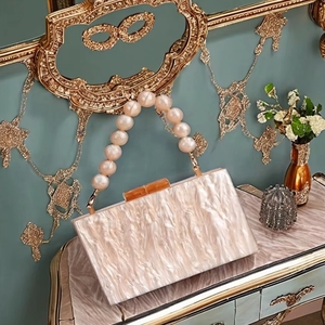 Pochette artisanale en résine mosaïque, style vintage, incrustation de perles, sac de soirée en résine, coquille et résine de haute qualité - Product Image 3