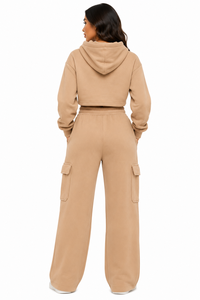 Ensemble de survêtement cargo beige à capuche court pour femme avec pantalon utilitaire à taille élastiquée et jambes larges, vente en gros personnalisée, streetwear en vrac - Product Image 2