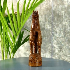 Escultura de Caballo de Madera Hecha a Mano, Figura de Animal Tallada, Diseño Tradicional, Decoración de Mesa, Adorno para Sala de Estar - Product Image 2