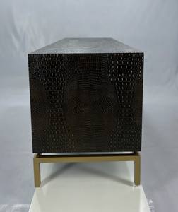 Venta al por Mayor de Fábrica, Mueble para TV de Diseño Moderno y Antiguo Daphoco para Sala de Estar, MDF, Patas de Hierro con Acabado en Latón, Modelo 472, Binh Duong, Vietnam - Product Image 4