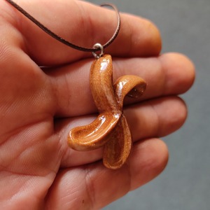 Collier en bois d'acajou couleur riche finition solide, prix usine de gros - Product Image 4