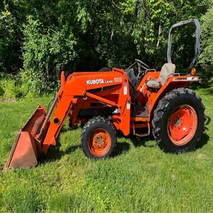 Tractor Kubota L3010 con Cargador Frontal, Equipo Agrícola para Pequeñas Granjas, Duradero, Eficiente, Fácil de Operar, Tractor Compacto - Product Image 3