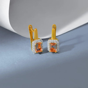 ต่างหูทรงสี่เหลี่ยมรัศมีสีทองแชมเปญ - Product Image 4