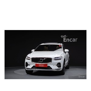 Volvo XC60 B5 Ultimate 2023 avec conduite à gauche, boîte automatique, sièges en cuir, caméra de recul, seulement 12 666 km parcourus - Product Image 3
