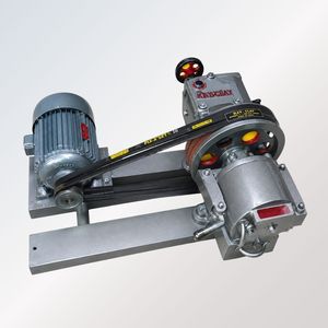 Concasseur hydraulique à double rouleau, machine de concassage de pierres robuste, équipement de traitement des agrégats à entraînement par courroie - Product Image 2