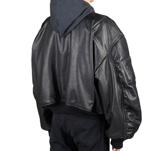 Chaqueta Bomber Extra Grande con Capucha, Bolsillos con Parches de Cuero y Logotipo Personalizado, con Característica Ignífuga, Unisex - Product Image 6