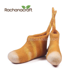 Chaussures en feutre de laine faciles à enfiler multicolores fabriquées à la main par une femme népalaise Artisan Idée cadeau parfaite pour maman, papa et vos proches - Product Image 3