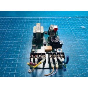 Placa de Control de Ventilador ULVAC, PCB de Control de Ventilador Usado como Está, Piezas de Equipos Semiconductores Obsoletos - Product Image 2