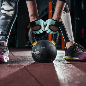 Gants courts de sport pour hommes, pour musculation, gymnastique, fitness, protection des paumes et grip, faciles à porter, coussinets de préhension pour la musculation - Product Image 6