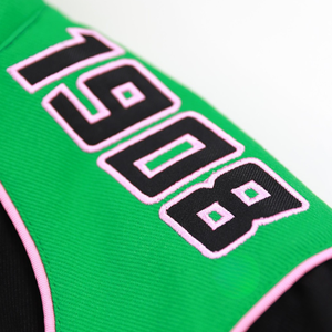 เสื้อแจ็คเก็ต AKA Black Racing Twill ปักลายตัวอักษรแบบ Letterman ติดกระดุมแบบ Snap สำหรับผู้หญิง เสื้อแจ็คเก็ตแฟชั่นพรีเมียม - Product Image 6