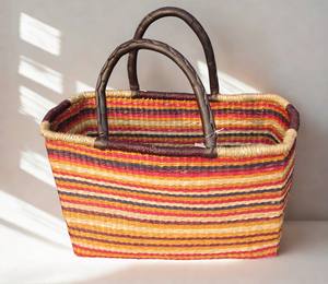 Bolsa de Mano Casual Vintage de Pasto Marino de Vietnam, Producción Ética, Impermeable, con Flores, Capacidad de 1 Litro, Lista para Venta al por Mayor Global - Product Image 1