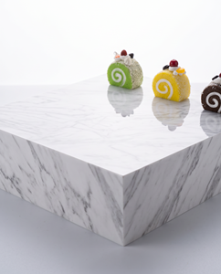 Soporte Acrílico Moderno de Primera Calidad |   Tamaño y Color Personalizables para Acabado Pulido, Fácil Montaje para Cumpleaños Especiales - Product Image 2