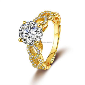 Anillo de Compromiso Solitario con Diamante Cultivado en Laboratorio de Corte Redondo Atemporal, Banda Dividida en Tono Dorado, Joyería Nupcial Elegante - Product Image 1