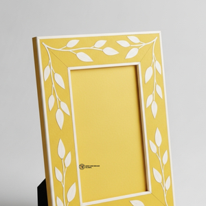 Cadre photo en résine jaune, cadre de table décoratif moderne - Product Image 6