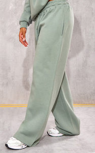 Survêtements courts coupe-vent fabriqués au Pakistan, en matériau de haute qualité, pour femmes. - Product Image 3