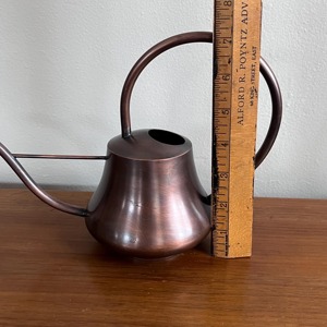 Regadera vintage de metal oscuro con recubrimiento en polvo, ecológica, duradera, perfecta para plantas de jardín, riego interior y exterior. - Product Image 4
