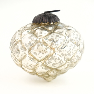 Caja de Navidad de Plata Antigua al por Mayor con Diseño de Rábano y Textura de Diamante, Decoración Colgante Vintage para Fiestas - Product Image 1