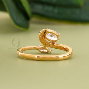 Bague de fiançailles de luxe RUDAKIYA en or rose 14 carats avec diamant de laboratoire 0,52 carat Toi et Moi, taille ovale marquise, halo VVS VS EF - Product Image 3