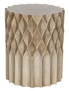 Table d'appoint industrielle en métal alliant charme rustique et esthétique contemporaine pour les maisons urbaines - Product Image 6