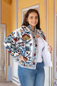 Chaqueta bordada con motivos florales Suzani para mujer, de manga larga, hecha a mano, estilo étnico bohemio, para uso casual y boutique. - Product Image 2