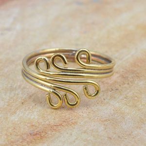 แหวนทองเหลืองโลหะแบบเรียบดีไซน์สร้างสรรค์สำหรับแฟนสาวแหวนชุบทองสีเหลืองแหวนแฟชั่นสำหรับเครื่องประดับงานแต่งงาน - Product Image 6