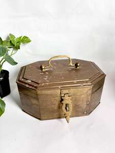 Stylish Brass Paan Storage <b>Box</b> With Hand Engraved Floral Motif And Antique Lock For <b>Shelf</b> Display - Product Image 2
