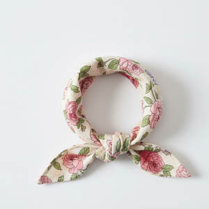 Bandana de qualité supérieure en coton à haute densité de fils pour une douceur et une longévité optimales en usage quotidien et en extérieur - Product Image 1