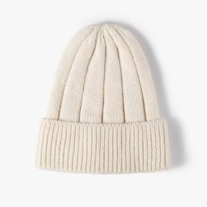 Casquettes en acrylique 100% personnalisées de qualité supérieure, à étiquette privée, ajustables, unisexes, pour un usage quotidien, bonnets tricotés - Product Image 4