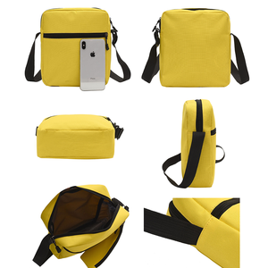 Conjunto de Mochila Escolar o de Viaje TITAN TREAD WEAR Amarilla con Estampado de Logotipo y Correas Ajustables, Modelo TTW-SB-00014 - Product Image 3