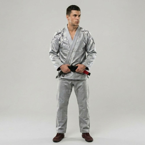 ชุดยูโด BJJ Gi คุณภาพสูงแบบขายส่ง พร้อมโลโก้สั่งทำ สำหรับฝึกซ้อมและการแข่งขัน แห้งเร็ว ระบายอากาศได้ดี เหมาะสำหรับผู้ใหญ่ทั้งชายและหญิง ขายส่ง - Product Image 1
