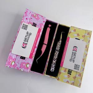 En gros, ensemble de pinces à cils rose à motif poupée et de pinces à extensions de cils à motif léopard personnalisé, en acier inoxydable, marque privée - Product Image 4