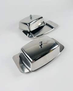 Beurrier décoratif en métal pour la présentation sur la table à manger, améliorant l'expérience culinaire avec un look élégant et minimaliste - Product Image 4