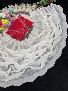 Sari Royal Fendy Sartin scintillant avec une magnifique bordure artisanale du Jharkhand et un chemisier à motif contrastant rouge sur le col - Product Image 1