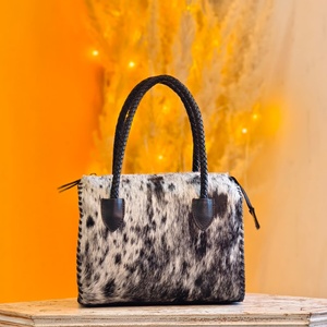 2026 Latest Style Fashionable Hair On Hide Fur Genuine Leather Material <b>Mini</b> Speedy Duffel Bag Handmade Zipper Closure For Women - Product Image 3