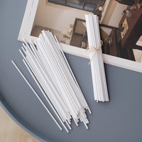Bâtonnets diffuseurs en fibre de polyester noirs et blancs sans colle, personnalisés en usine, pour recharges d'huiles parfumées, cadeau sûr