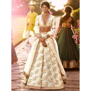 Lehenga Choli de Satén Bordado en Color Blanco Hipnótico para Bodas, Semi-Cosido, de Zeel Clothing - Product Image 1