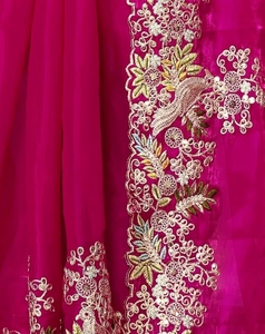 Sari de organza rosa KV bordado con blusa sin coser - Product Image 6
