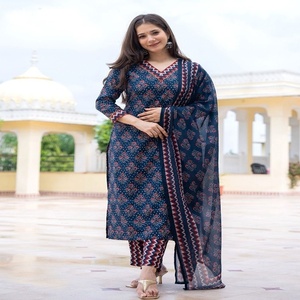 Fournisseur indien de kurtis longs et droits en rayonne de qualité supérieure avec motifs imprimés, pantalons imprimés et ensembles dupatta pour la mode féminine. - Product Image 1