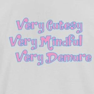 เสื้อยืดคอกลมแขนสั้นสีขาวสำหรับวัยรุ่นพร้อมดีไซน์กราฟิกสำหรับใส่ไปโรงเรียนทุกวัน สวมใส่สบาย - Product Image 3