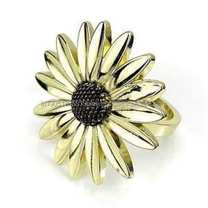 Servilletero de rosa roja personalizado para mesa de Hotel de boda con diseño elegante superior servilletero de Metal dorado o anillo de la India - Product Image 3