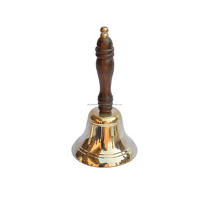 Campana de mano de metal de latón más vendida Decoraciones navideñas vintage con diseño de campana colgante de acabado pulido brillante - Product Image 1