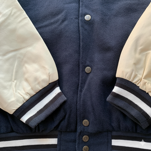 Chaqueta universitaria de béisbol vintage personalizada para hombre, con bordado, cuello alto, mangas de cuero, cómoda y transpirable. - Product Image 4