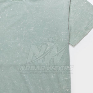 T-shirt homme en coton de haute qualité, effet délavé, idéal pour un style décontracté, streetwear et les tendances de la mode moderne. - Product Image 6