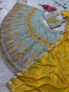 Lehenga Choli en satin traditionnel indien pakistanais de créateur, 3,5 mètres, coupe évasée, séchage rapide, protection solaire pour l'été, idéal pour Diwali et les mariages - Product Image 3