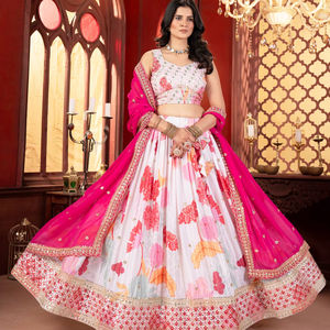 Lehenga Choli exclusif traditionnel en tissu papillon, design pakistanais, travail fantaisie, design moderne, pour demoiselles d'honneur, mariages, Diwali et fêtes - Product Image 1