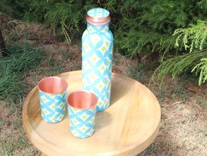 Bouteille d'eau isotherme en acier inoxydable de haute qualité, étanche, isolation thermique 6-12 heures, avec autocollant floral appliqué, faible coût - Product Image 3