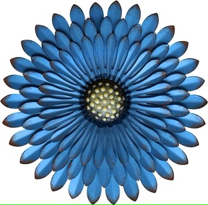 Decoración de Pared de Metal Moderna, Duradera y Elegante con Diseño de Flores para Bodas, Aniversarios, Pascua, Cumpleaños - Regalo Perfecto - Product Image 1
