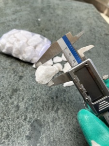 Galets de marbre blanc poli de qualité supérieure en provenance du Vietnam, pierre naturelle élégante pour les jardins modernes et l'aménagement paysager des villas de luxe - Product Image 3