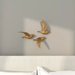 Sculpture artisanale en métal décorative moderne, décoration contemporaine pour la maison, design géométrique abstrait, art pour le salon, best-seller - Product Image 1
