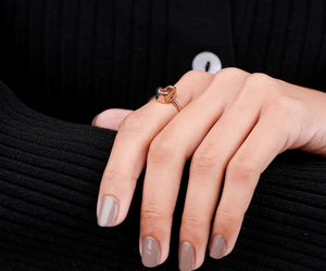 Anillo con inicial J, anillo de compromiso de oro amarillo de 18 quilates, anillos de oro macizo, anillo apilable con diamantes, joyería personalizada con diamantes cultivados en laboratorio - Product Image 6